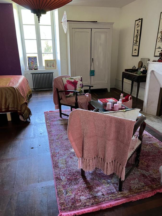 Bed and Breakfast Le Loriot Champagne-et-Fontaine Екстер'єр фото